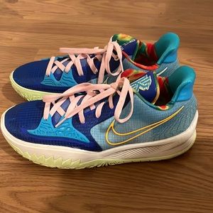 Nike Sue Bird x Kyrie Low 4